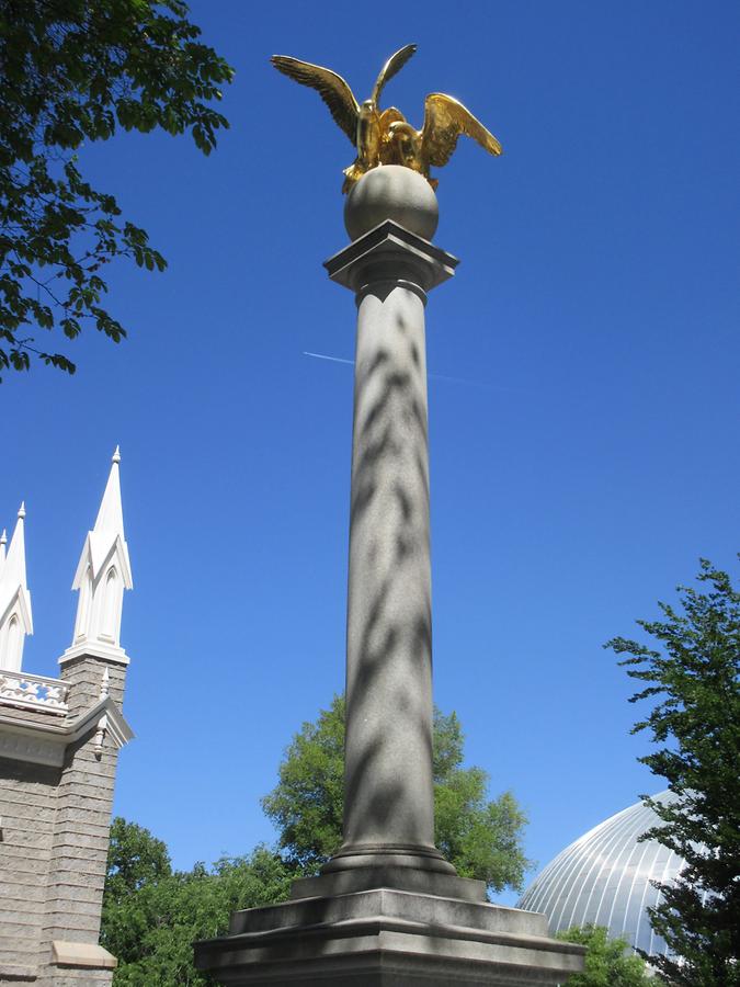 image of seagull monument on temple square